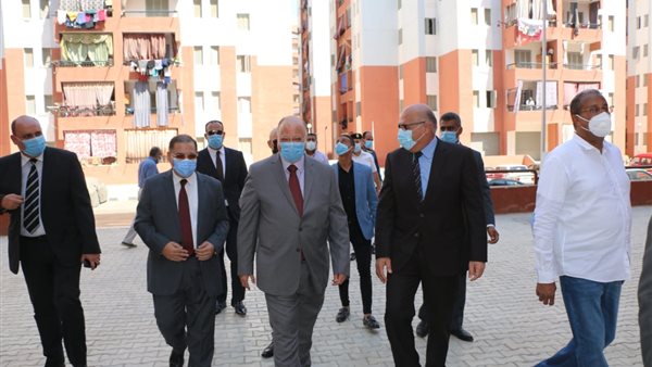 محافظ القاهرة بالمركز