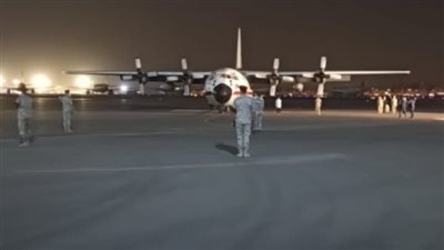 وصول الجالية المصرية والبعثة الأزهرية ومسئولي السفارة العالقين في أفغانستان