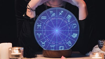 حظك اليوم وتوقعات الأبراج السبت 30 يوليو على الصعيد المهني والعاطفي والصحي