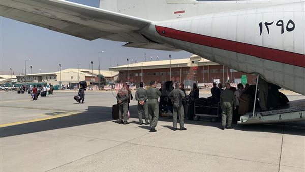 إجلاء البعثة المصرية