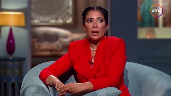 منى زكي في برنامج