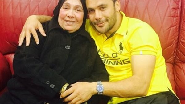 أحمد حسن ووالدته