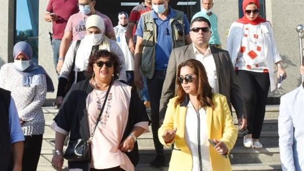 جانب من زيارة وزيرة