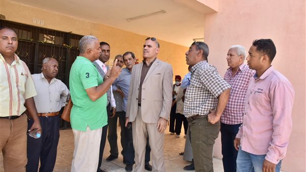 خلال متابعة التجهيزات