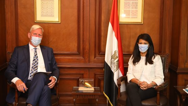 رانيا المشاط وسفير