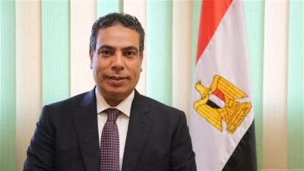 الدكتور عادل عبد