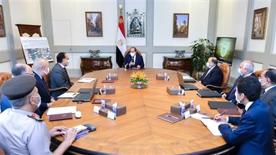  السيسي يوجه باستمرار التنسيق بين مختلف الجهات المعنية لتطوير ورفع كفاءة الطرق والمحاور المرورية