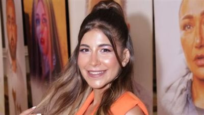 ملك قورة محامية في فيلم الحب بتفاصيله مع محمد نور