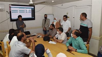 تدريب 14 موظفًا بجامعة سوهاج على إدخال بيانات منظومة لقاح فيروس كورونا
