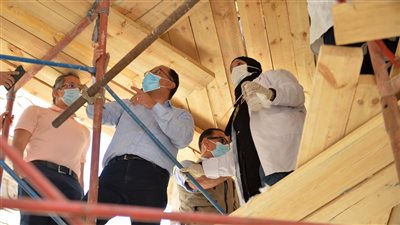 رئيس الوزراء: أعمال الترميم بمعبد الكرنك تُجرى بأيادٍ مصرية