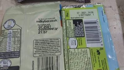 ضبط 1500 قطعة شيكولاتة منتهية الصلاحية في محل شهير ببورسعيد