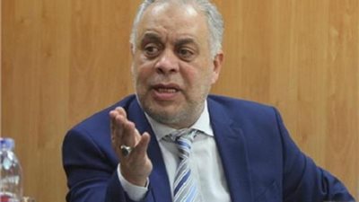 أشرف زكي يتهم مجهولًا بانتحال شخصية الفنان أسامة عباس