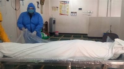 ما حكم تغسيل الزوجة زوجها المتوفي بفيروس كورونا؟.. دار الإفتاء تجيب