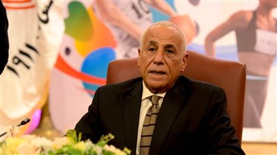 محامي الزمالك عن قيد اللاعبين: الموضوع مش سهل