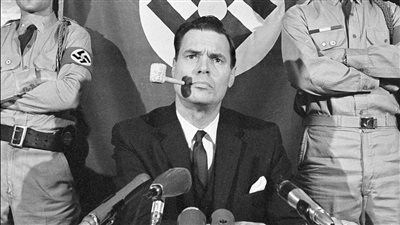 لينكون روكويل.. أسس الحزب النازي الأمريكي ونادى بالقضاء على السود