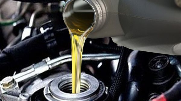 زيت السيارات
