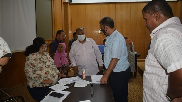 تطعيم العاملين بديوان