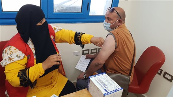 تطعيم الموظفين بلقاح