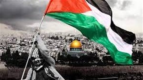 الفلسطينيون يجنون