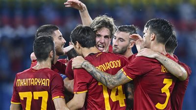 التشكيل الرسمي لمباراة ميلان وروما في الدوري الإيطالي 