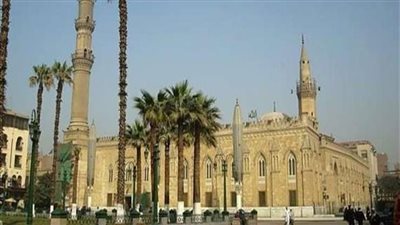 نقل شعائر صلاة الجمعة من مسجد الإمام الحسين بالقاهرة