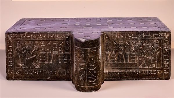 مائدة قرابين خاصة