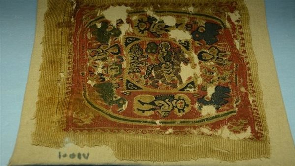 قطعة نسيج قباطي تصور