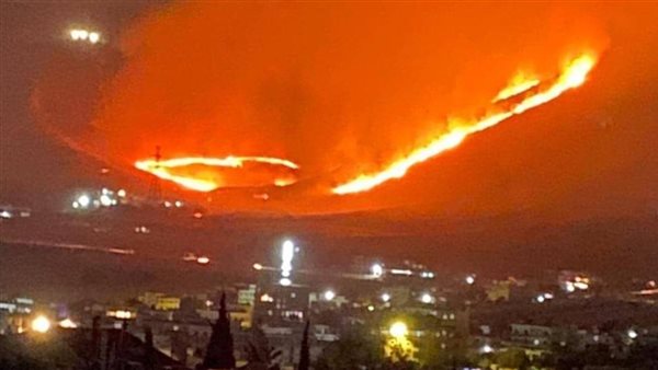 حريق هائل على الحدود