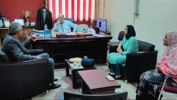 رئيس حي عين شمس خلال