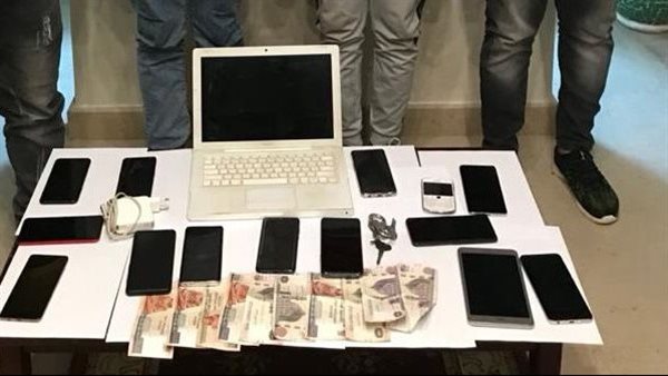 المتهمون والمضبوطات