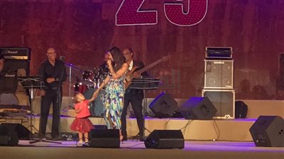   أول ظهور لابنة جنات في مهرجان محكى القلعة | صور