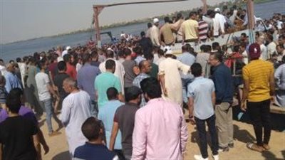 صلاة الجنازة على فتاة أنهى والدها حياتها بـ بني سويف لتلحق بوالدتها وشقيقتها