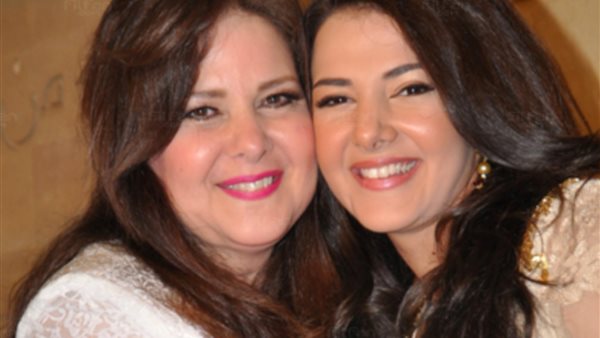 إيمي سمير غانم ودلال