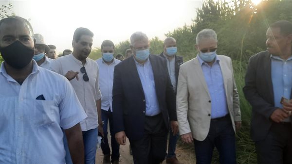 وزير الري بالأقصر