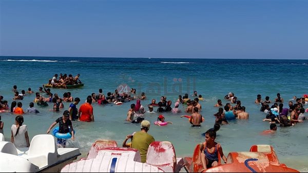 إقبال كبير على شواطئ