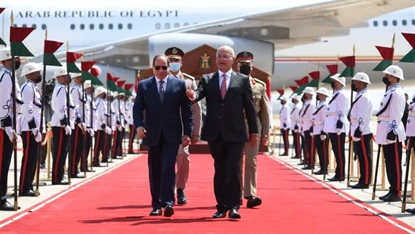 استقبال السيسي على