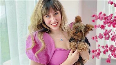 10 صور بإطلالات مختلفة تبرز أنوثة فرح الزاهد