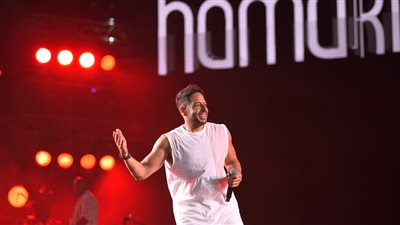 احتفالية عالمية لـ محمد حماقي في العلمين الجديدة  بالـ 3D بروجكشن للمرة الأولى بمصر | صور