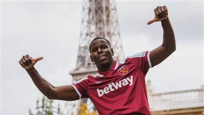 رسميًا.. وست هام يونايتد يعلن تعاقده مع مدافع تشيلسي