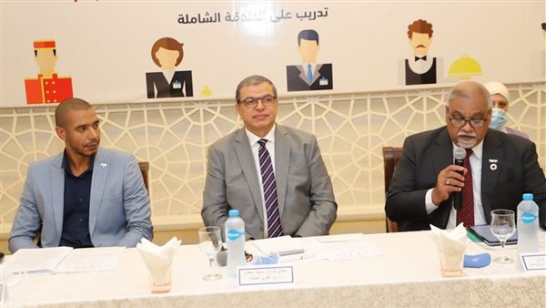 وزير القوى العاملة