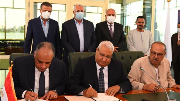 وزير الزراعة يشهد