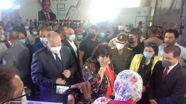 وزيرة الثقافة 