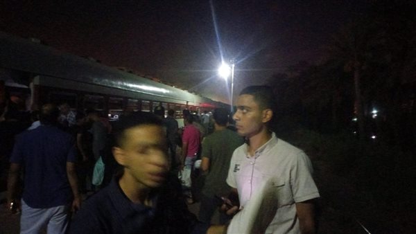  تصاعد الأدخنة من