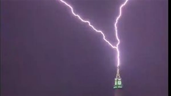 صور البرق ببرج الساعة