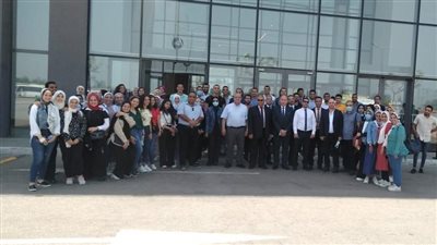 زيارة ميدانية لطلاب جامعة القاهرة لـ مشروعات جهاز تنمية التجارة | صور