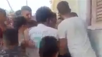 السيطرة على قرد المنوفية الهارب وتسليمه لمركز شرطة الباجور | فيديو