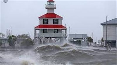  إعصار آيدا يتسبب في انقطاع الكهرباء بالكامل عن مدينة 