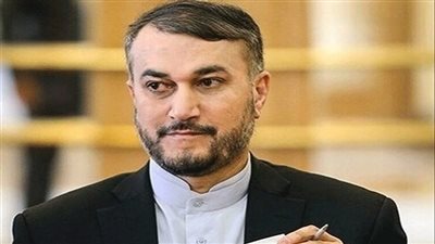 وزير خارجية إيران يصل إلى دمشق لعقد مباحثات مع مسؤولين سوريين