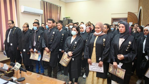 المحامين خلال جلسة