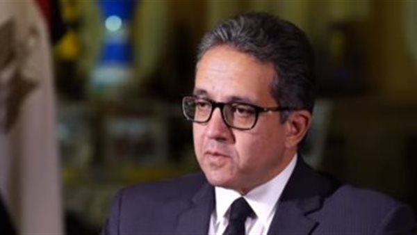 وزير السياحة والآثار